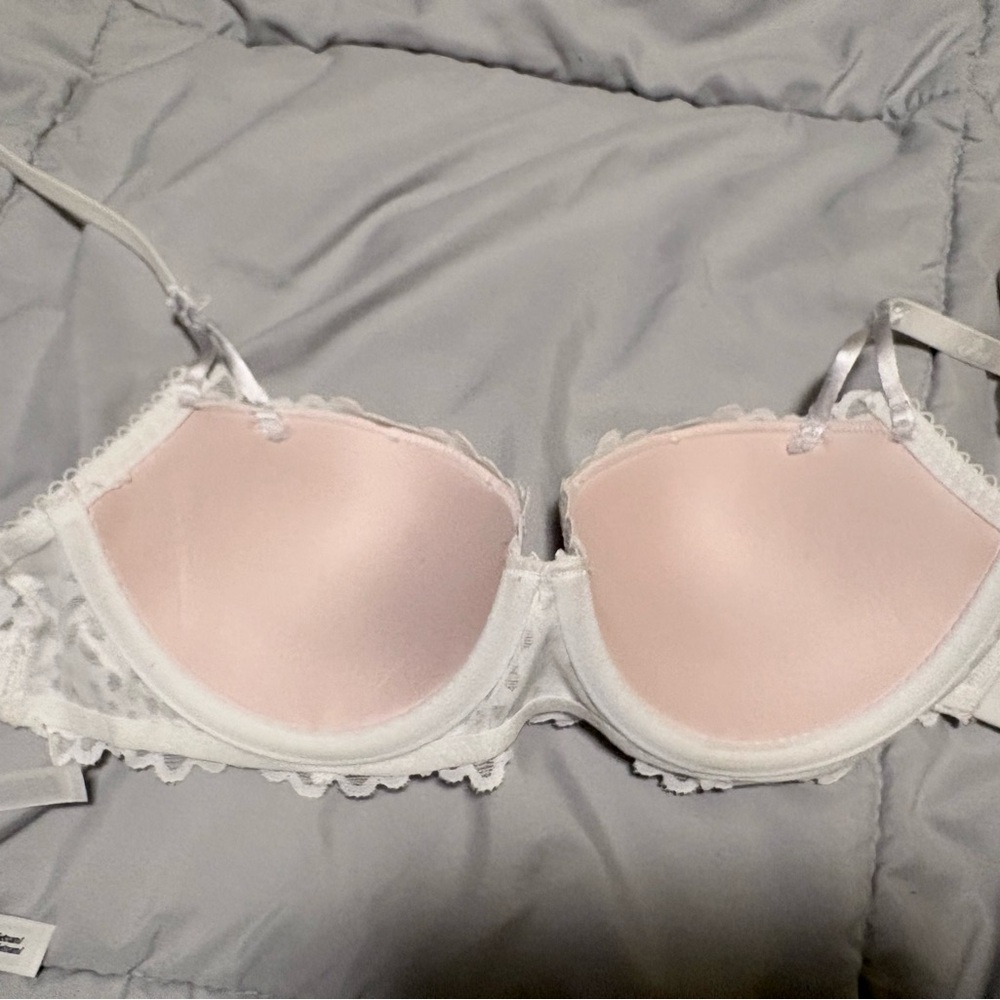 PINK Victoria's Secret White Lace Balconette Bra - Picture 3 of 4